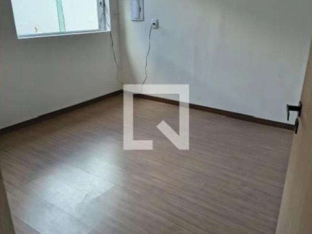 Casa / Sobrado para Locação em Belo Horizonte/MG Santa Cruz 2 Quartos