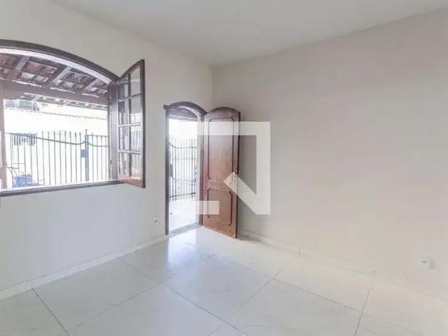 Casa / Sobrado para Locação em Belo Horizonte/MG Santa Cruz 3 Quartos