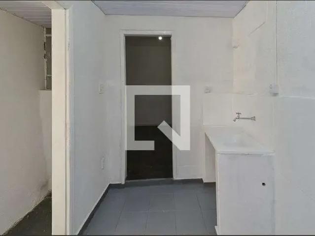 Casa / Sobrado para Locação em Belo Horizonte/MG Santa Efigênia 1 Quartos