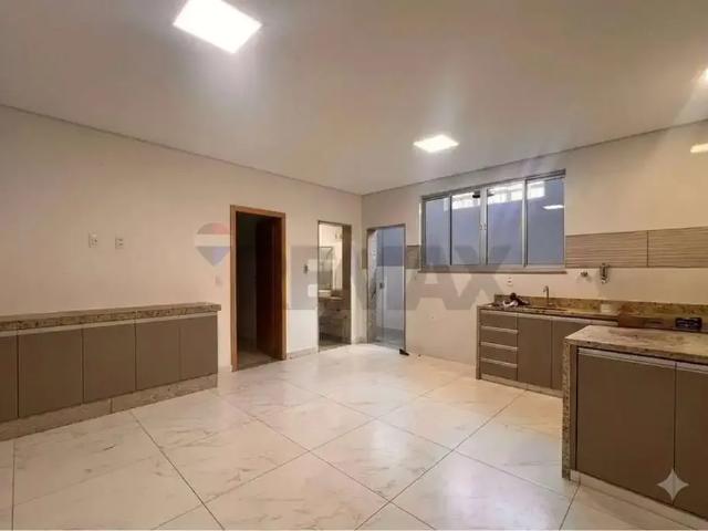 Casa / Sobrado para Locação em Belo Horizonte/MG Santa Efigênia 1 Quartos