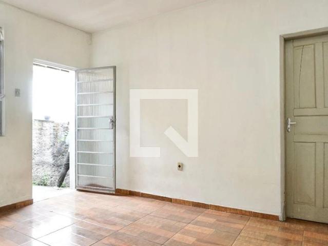 Casa / Sobrado para Locação em Belo Horizonte/MG Santa Efigênia 1 Quartos