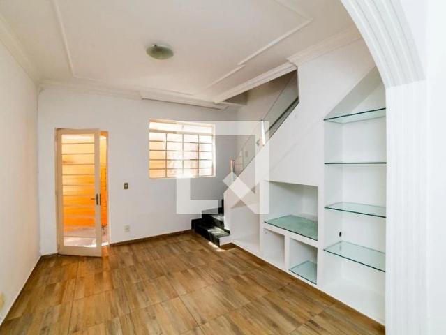Casa / Sobrado para Locação em Belo Horizonte/MG Santa Inês 2 Quartos