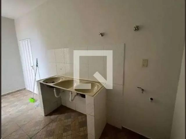 Casa / Sobrado para Locação em Belo Horizonte/MG Santa Inês 2 Quartos
