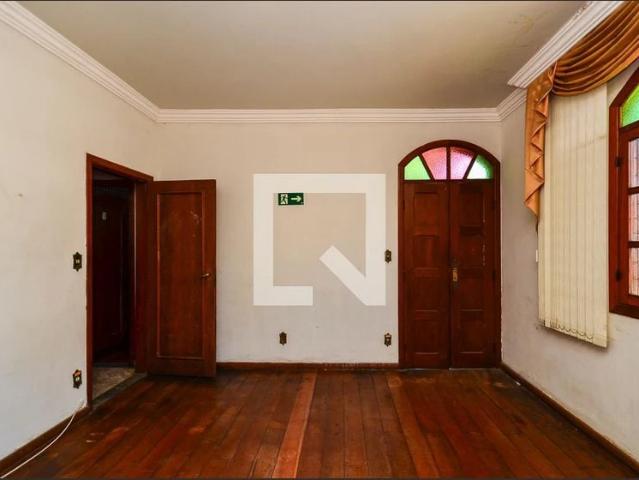 Casa / Sobrado para Locação em Belo Horizonte/MG Santa Inês 4 Quartos