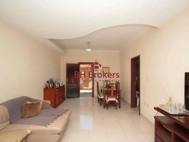Casa / Sobrado para Locação em Belo Horizonte/MG Santa Lúcia 4 Quartos