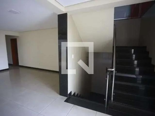 Casa / Sobrado para Locação em Belo Horizonte/MG Santa Lúcia 5 Quartos