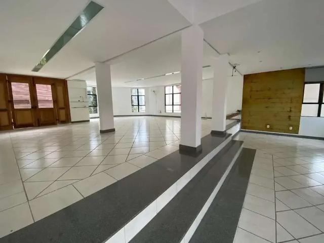 Casa / Sobrado para Locação em Belo Horizonte/MG Santa Lúcia 7 Quartos