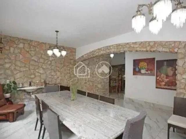 Casa / Sobrado para Locação em Belo Horizonte/MG Santa Lúcia 7 Quartos