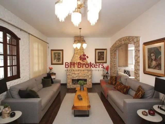 Casa / Sobrado para Locação em Belo Horizonte/MG Santa Lúcia 7 Quartos