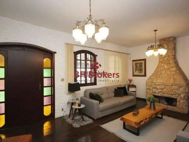 Casa / Sobrado para Locação em Belo Horizonte/MG Santa Lúcia 7 Quartos