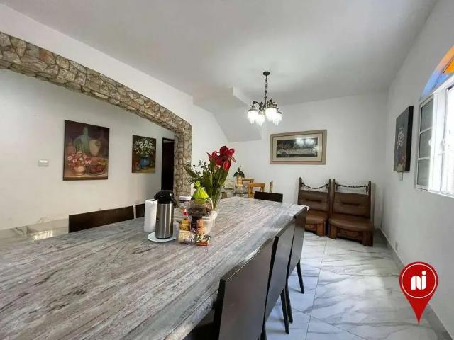 Casa / Sobrado para Locação em Belo Horizonte/MG Santa Lúcia 7 Quartos