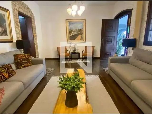 Casa / Sobrado para Locação em Belo Horizonte/MG Santa Lúcia 7 Quartos
