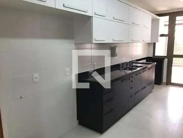 Casa / Sobrado para Locação em Belo Horizonte/MG Santa Lúcia 3 Quartos