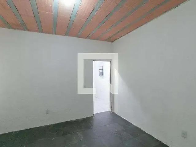 Casa / Sobrado para Locação em Belo Horizonte/MG Santa Mônica 2 Quartos