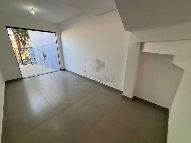 Casa / Sobrado para Locação em Belo Horizonte/MG Santa Mônica 2 Quartos