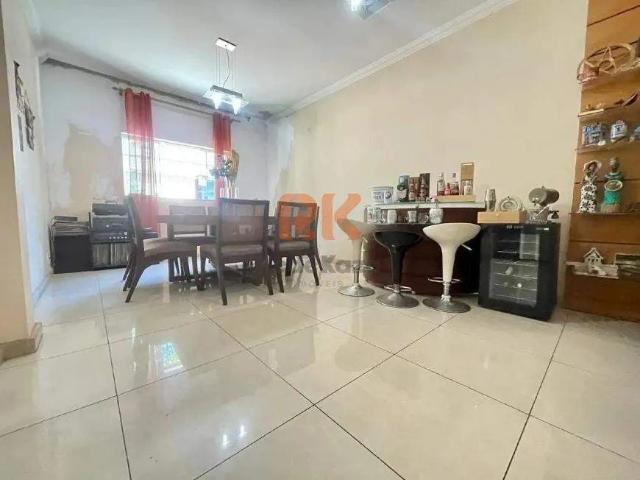 Casa / Sobrado para Locação em Belo Horizonte/MG Santa Rosa 6 Quartos