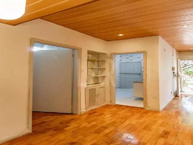 Casa / Sobrado para Locação em Belo Horizonte/MG Santo Antônio 2 Quartos