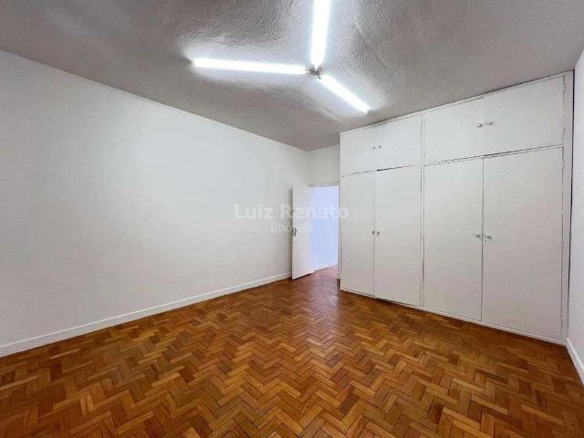 Casa / Sobrado para Locação em Belo Horizonte/MG Santo Antônio 4 Quartos