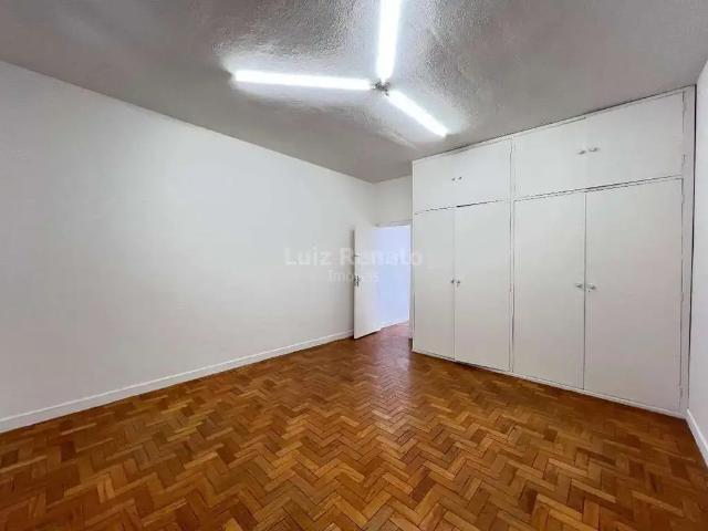 Casa / Sobrado para Locação em Belo Horizonte/MG Santo Antônio 4 Quartos