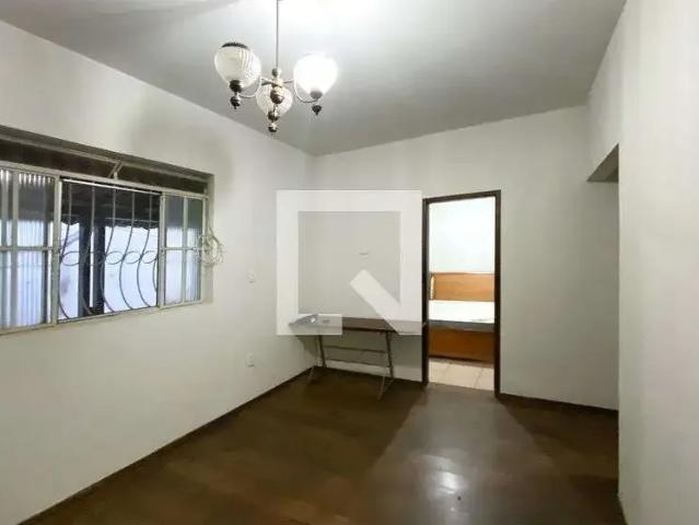 Casa / Sobrado para Locação em Belo Horizonte/MG Sagrada Família 3 Quartos