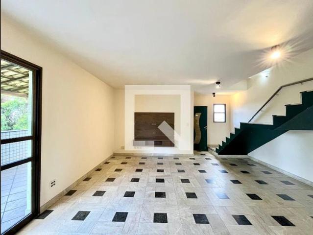 Casa / Sobrado para Locação em Belo Horizonte/MG Sagrada Família 3 Quartos