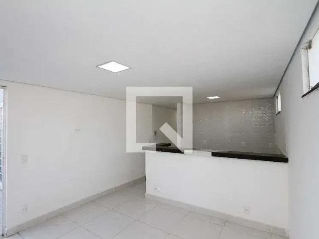 Casa / Sobrado para Locação em Belo Horizonte/MG Sagrada Família 2 Quartos