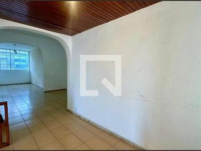 Casa / Sobrado para Locação em Belo Horizonte/MG Serra 3 Quartos