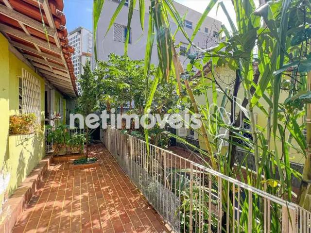 Casa / Sobrado para Locação em Belo Horizonte/MG Serra 3 Quartos