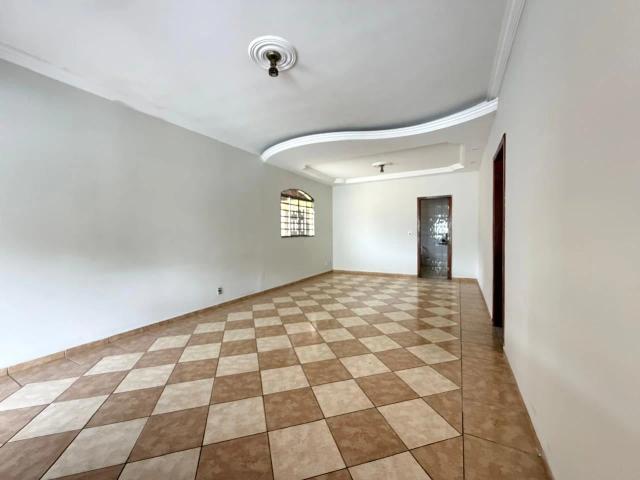 Casa / Sobrado para Locação em Belo Horizonte/MG Serra Verde Venda Nova 3 Quartos