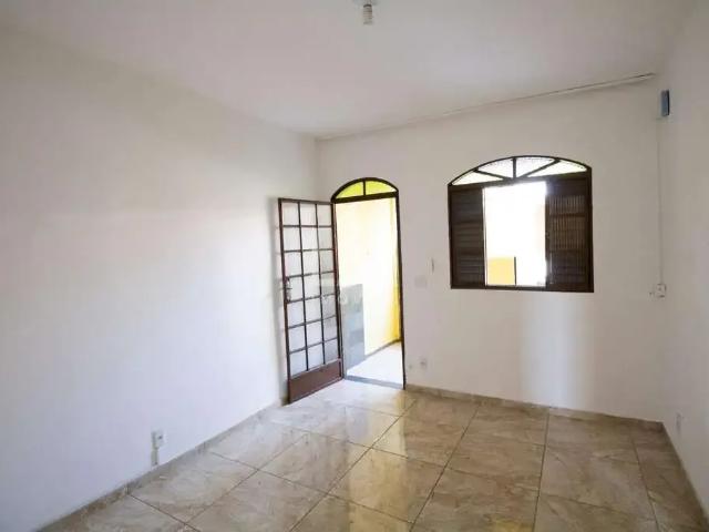 Casa / Sobrado para Locação em Belo Horizonte/MG Serrano 2 Quartos