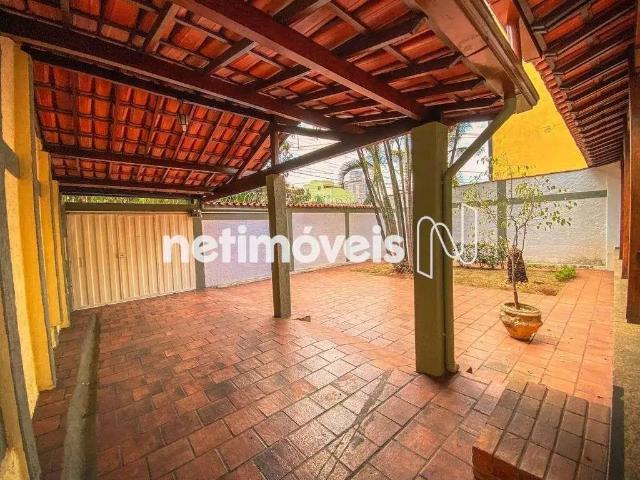 Casa / Sobrado para Locação em Belo Horizonte/MG Serrano 3 Quartos