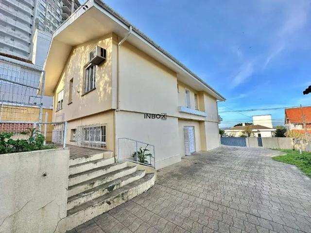 Casa / Sobrado para Locação em Bento Gonçalves/RS Imigrante 5 Quartos