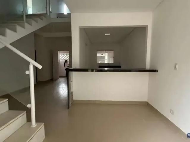 Casa / Sobrado para Locação em Bertioga/SP Centro 3 Quartos