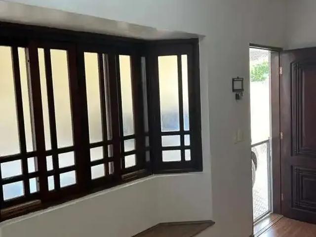 Casa / Sobrado para Locação em Bertioga/SP Centro 6 Quartos