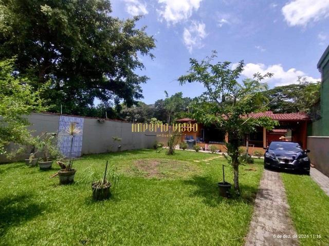 Casa / Sobrado para Locação em Bertioga/SP Indaia 3 Quartos