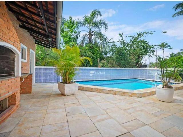 Casa / Sobrado para Locação em Bertioga/SP Riviera de São Lourenço 5 Quartos