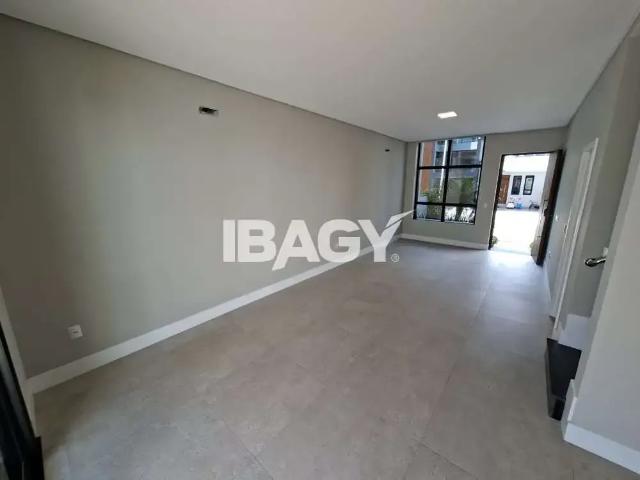 Casa / Sobrado para Locação em Biguaçu/SC Beira Rio 3 Quartos