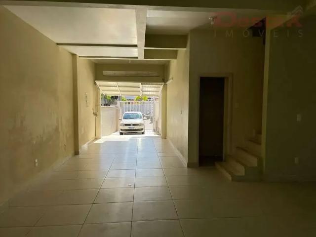 Casa / Sobrado para Locação em Biguaçu/SC Centro 4 Quartos