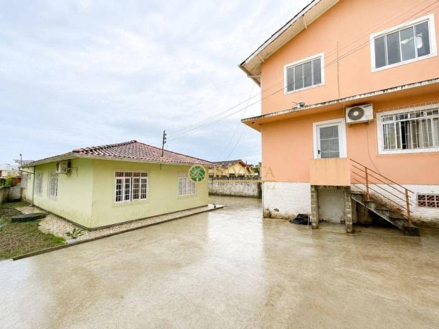 Casa / Sobrado para Locação em Biguaçu/SC Fundos 3 Quartos