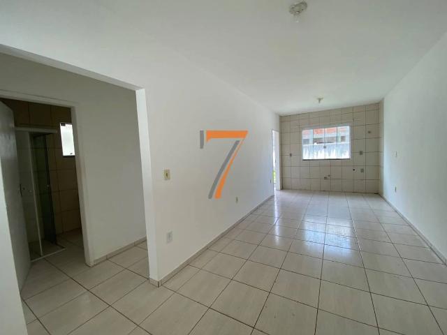 Casa / Sobrado para Locação em Biguaçu/SC Rio Caveiras 2 Quartos