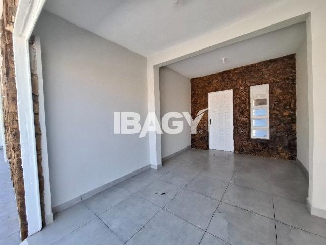 Casa / Sobrado para Locação em Biguaçu/SC Jardim Janaina 3 Quartos