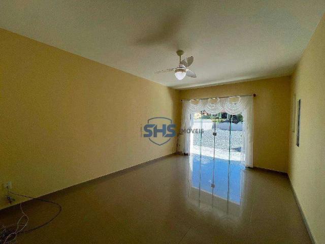 Casa / Sobrado para Locação em Blumenau/SC Velha 4 Quartos