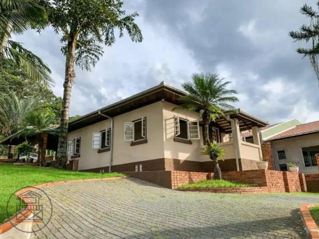 Casa / Sobrado para Locação em Blumenau/SC Velha 3 Quartos