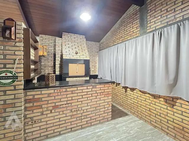 Casa / Sobrado para Locação em Blumenau/SC Velha Central 2 Quartos
