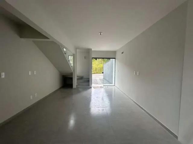 Casa / Sobrado para Locação em Blumenau/SC Velha Central 2 Quartos