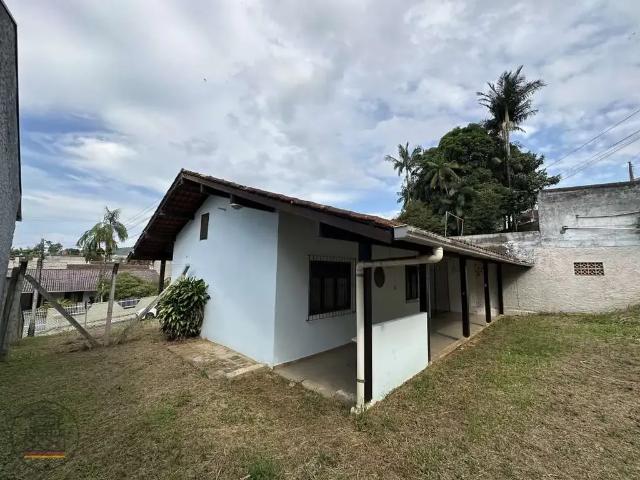 Casa / Sobrado para Locação em Blumenau/SC Velha Central 2 Quartos