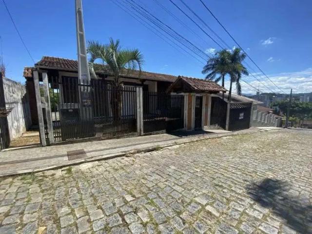Casa / Sobrado para Locação em Blumenau/SC Vila Nova 3 Quartos