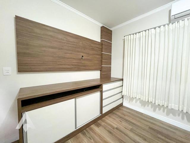 Casa / Sobrado para Locação em Blumenau/SC Vila Nova 4 Quartos