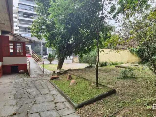 Casa / Sobrado para Locação em Blumenau/SC Vila Nova 9 Quartos