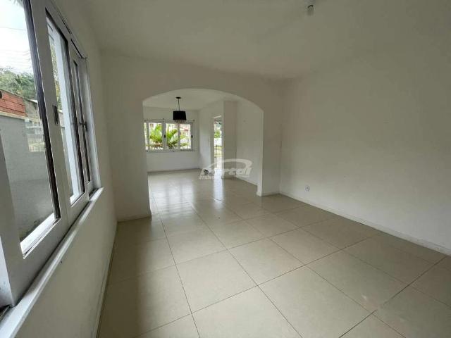 Casa / Sobrado para Locação em Blumenau/SC Vorstadt 4 Quartos